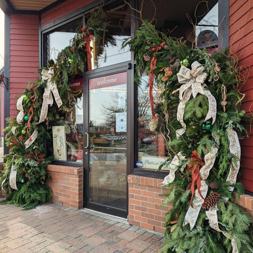 Christmas Centerpiece Arrangements & Wreaths